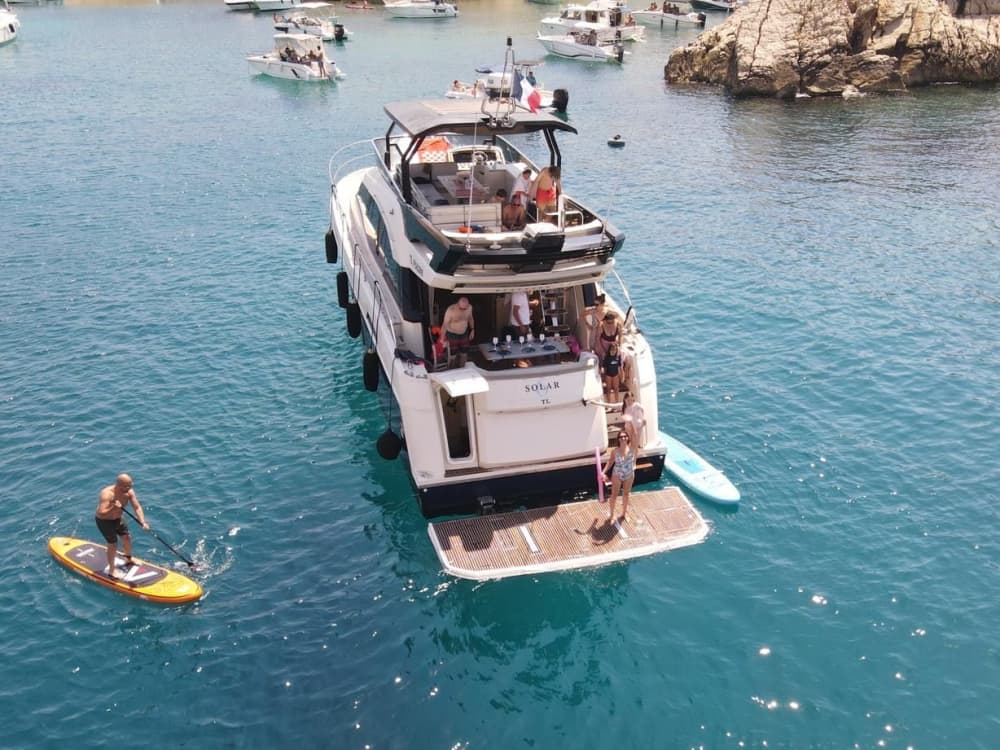 Desfrute de um pôr do sol excepcional sobre o Mediterrâneo.