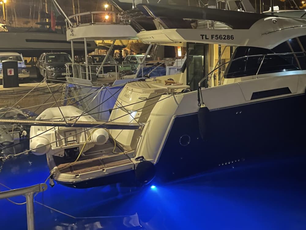 Desfrute de um pôr do sol excepcional sobre o Mediterrâneo.