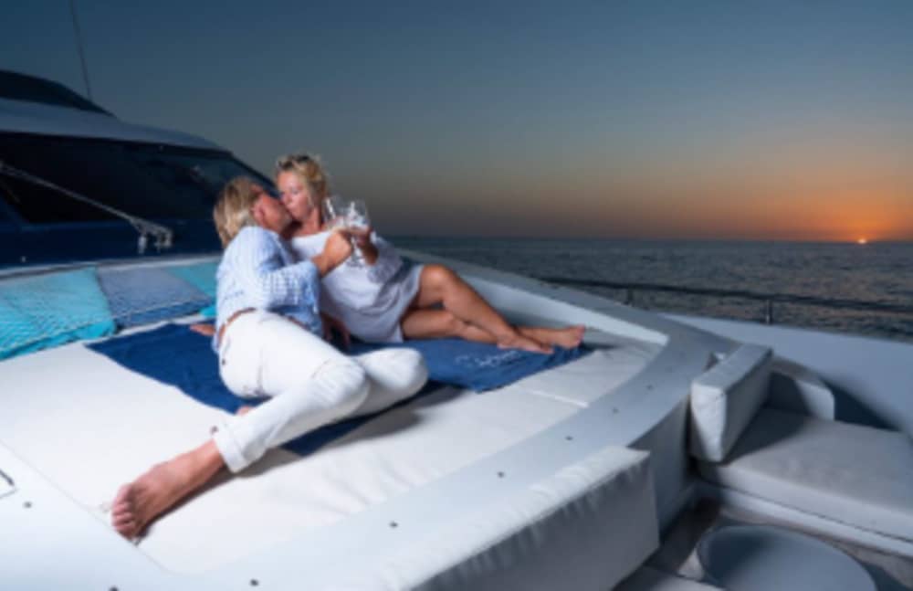 Fretamento de luxo de dia inteiro: Fuja para os tesouros escondidos da costa sul de Palma de Maiorca