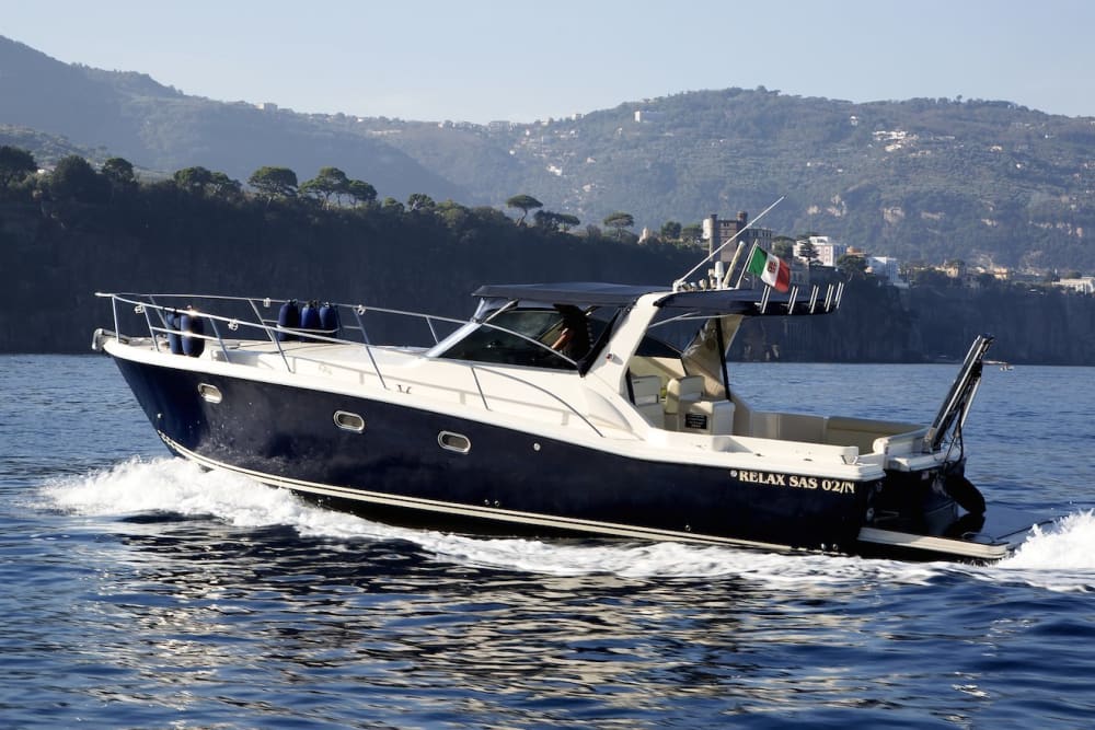 Capri dal mare: crociera privata da Nerano