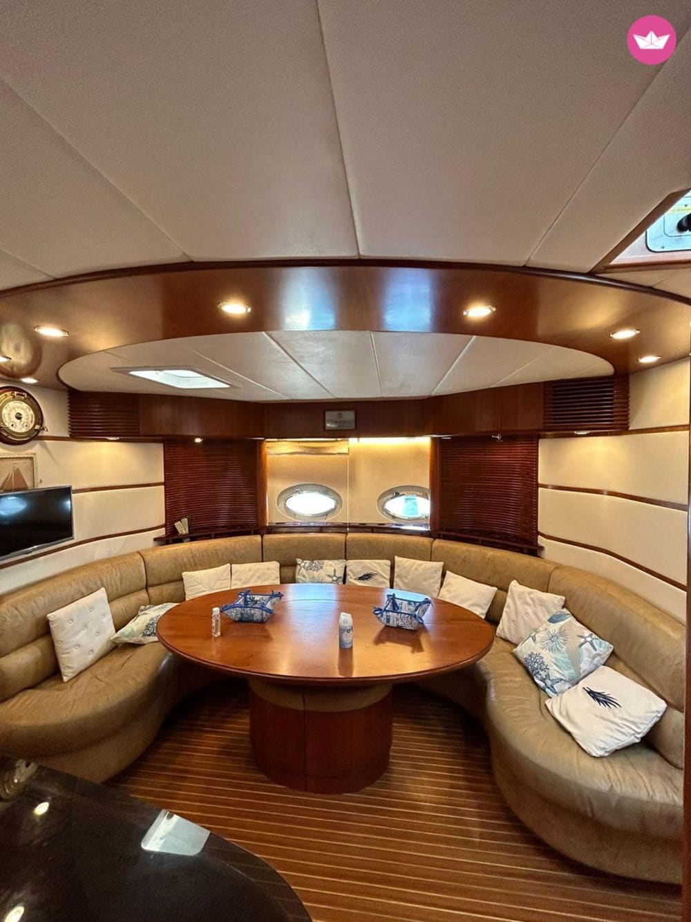 Customizable full-day tour of Favignana