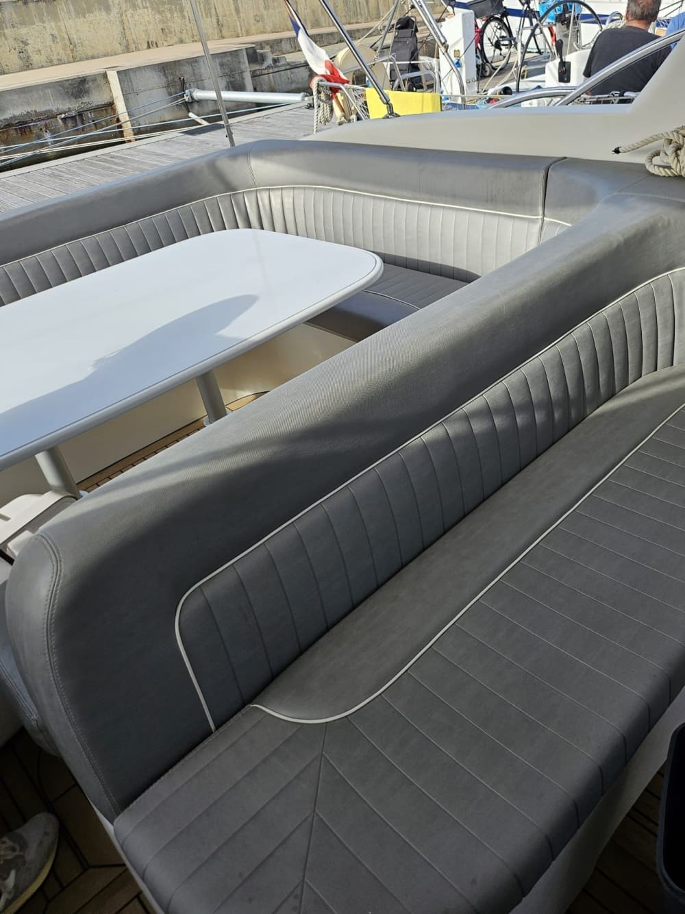 Excursión privada en barco a motor alrededor de Propriano.