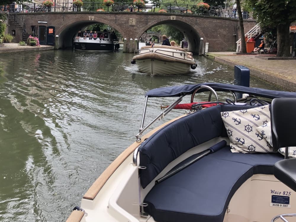 2h30 för att upptäcka Loosdrecht på en motorbåt