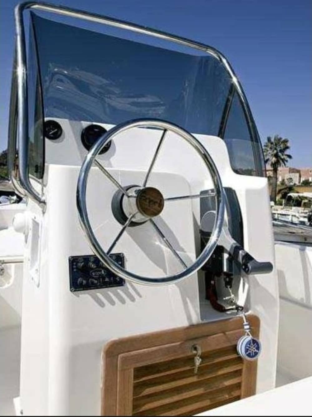 Scopri Fiume: una giornata intera di sole a bordo di un motoscafo.