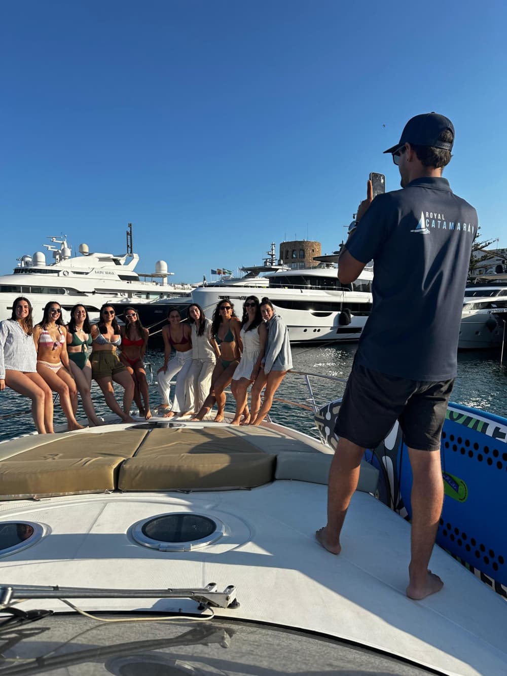 Experiencia exclusiva de 6 horas: Descubre Marbella desde el mar