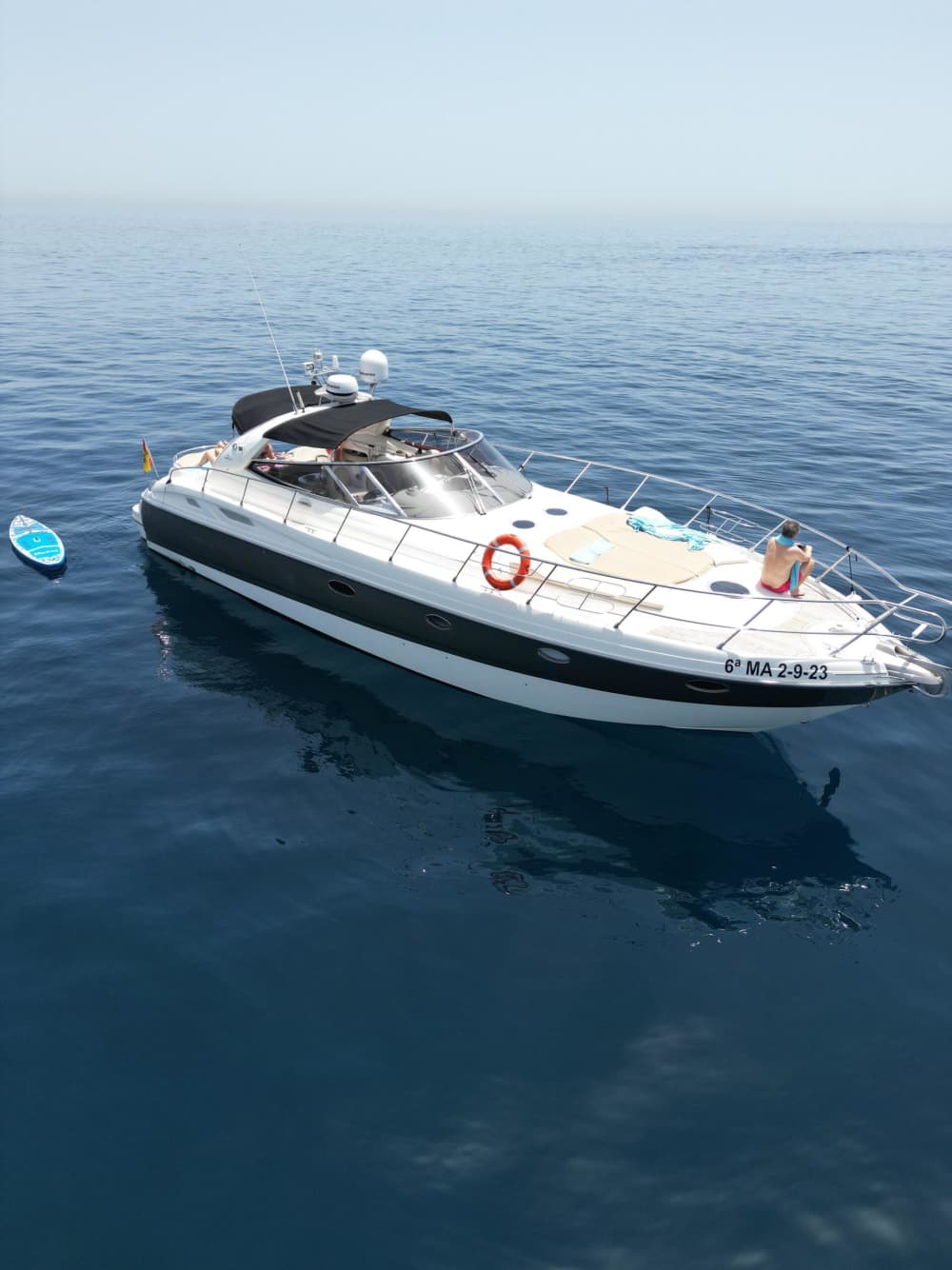 Experiencia exclusiva de 6 horas: Descubre Marbella desde el mar