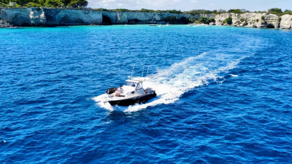 Een dag in de omgeving van Otranto: geniet van 6 uur verkenning aan boord van een motorboot.