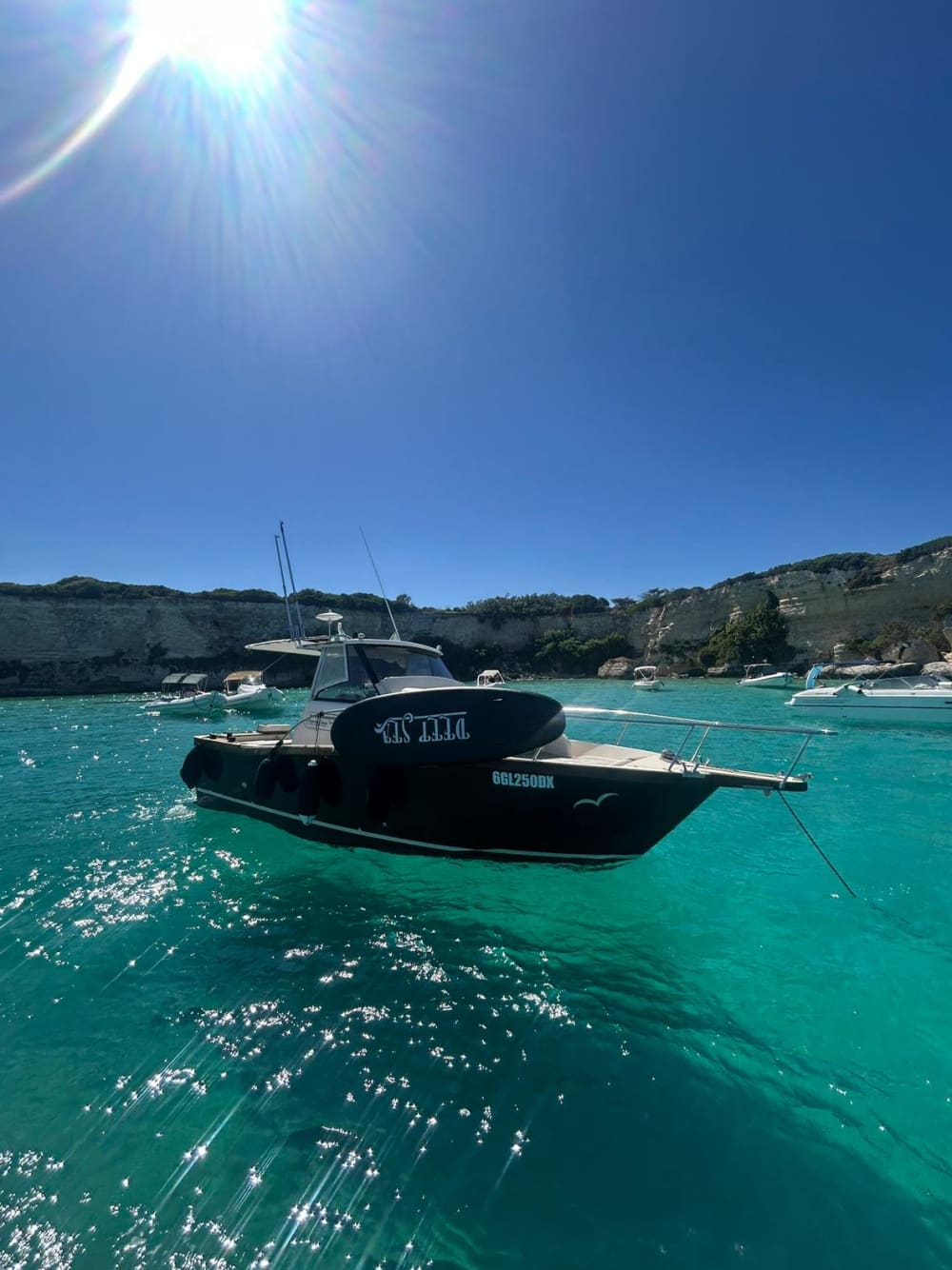 A day in the Otranto area: enjoy 6 hours of exploration aboard a motorboat.