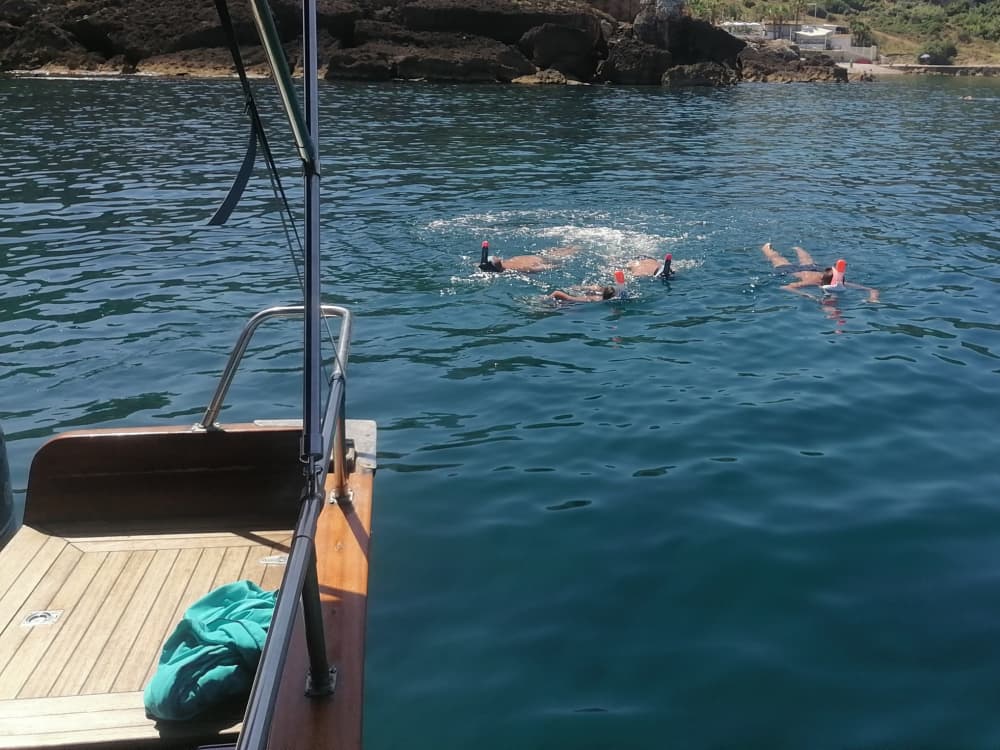 Excursión privada en barco alrededor de Trappeto a motor.