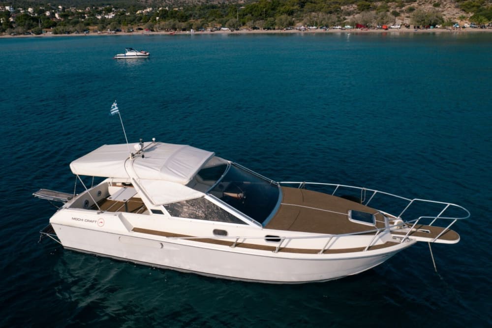 Profitez de chaque instant : une journée ensoleillée autour de Salamine en bateau à moteur