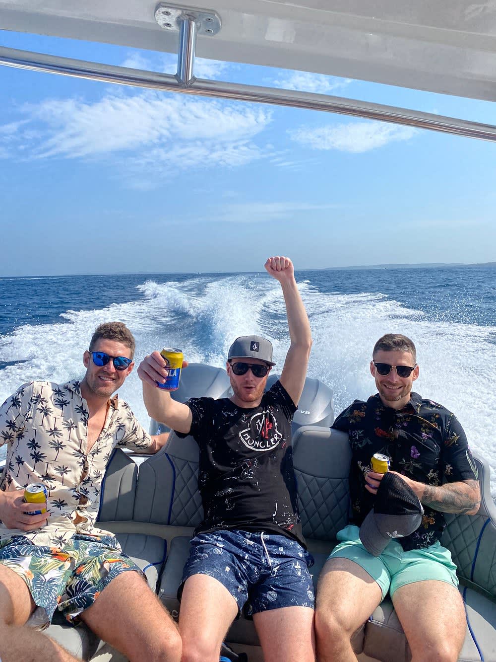 Tour di un giorno intero con noleggio di grandi imbarcazioni a Cartagena de Indias