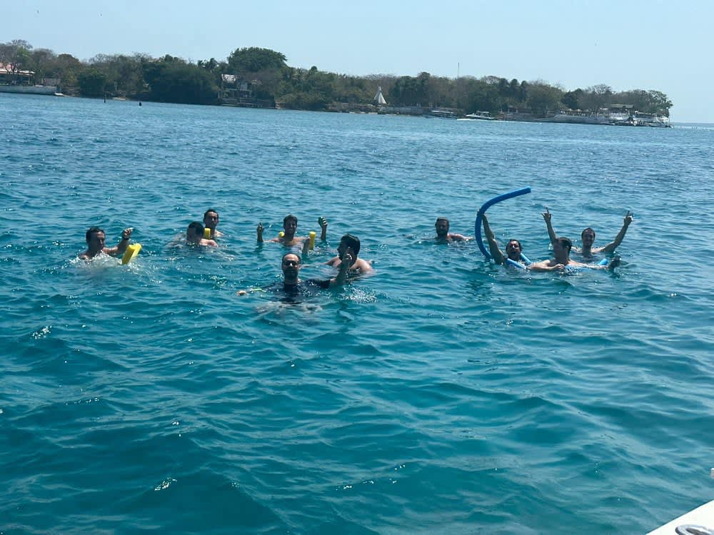 Tour di un giorno intero con noleggio di grandi imbarcazioni a Cartagena de Indias