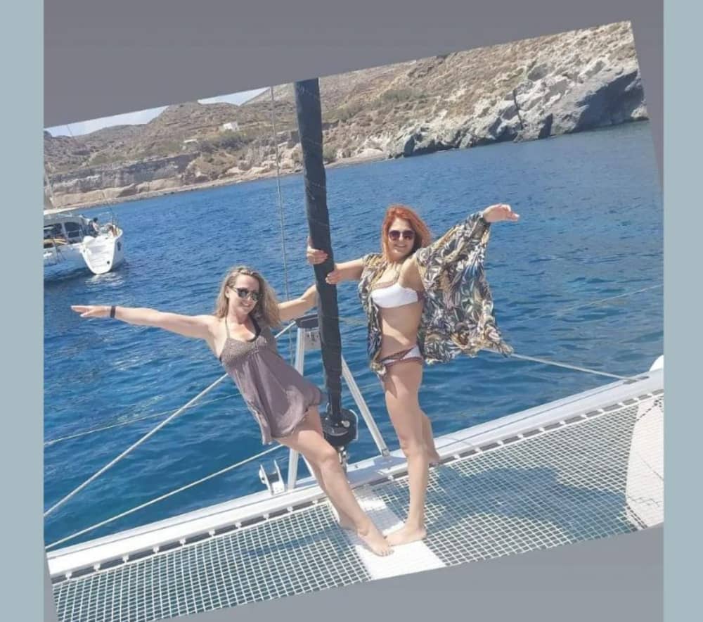 Full-Day Catamaran Cruise in Santorini – Explore, Swim & Dine aboard Lagoon 450F