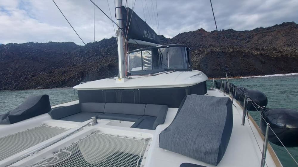 Full-Day Catamaran Cruise in Santorini – Explore, Swim & Dine aboard Lagoon 450F