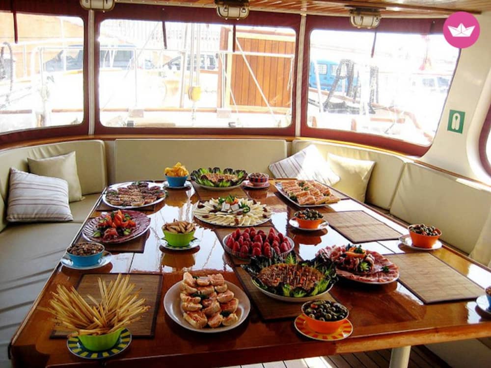 3h Barcelona Private Sailing Trip on a Historic Vessel