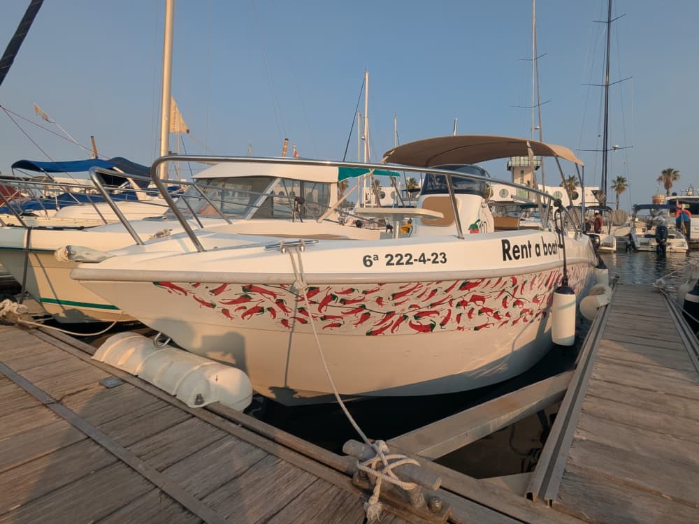 Escapada a Alicante: 3 horas y media de relax en lancha motora.