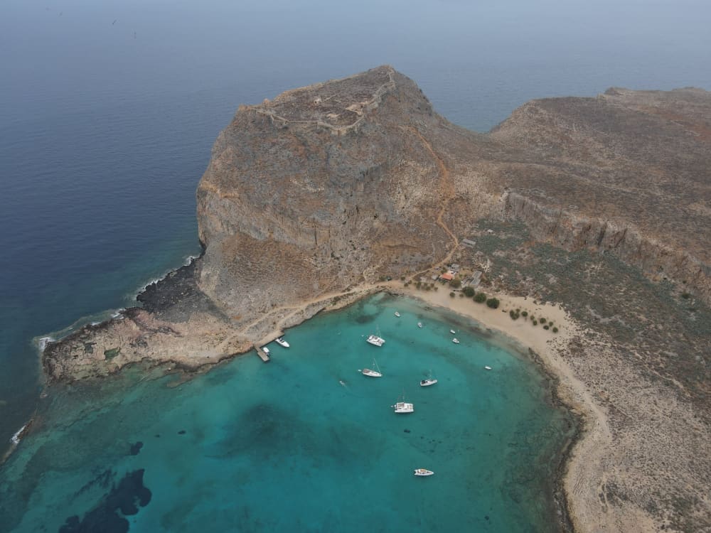 Din privata motorbåt för en dag runt Rethymno