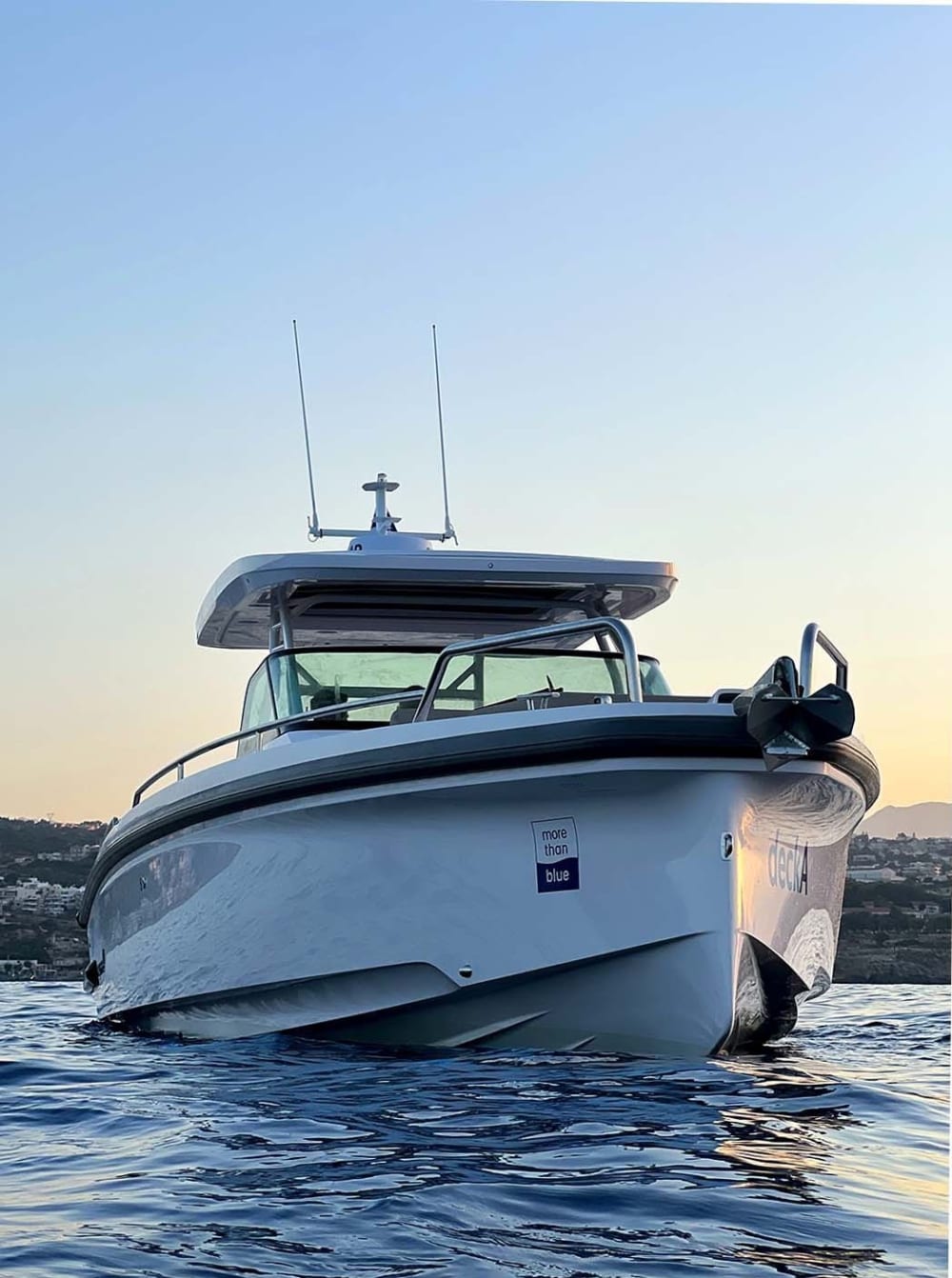 Din privata motorbåt för en dag runt Rethymno