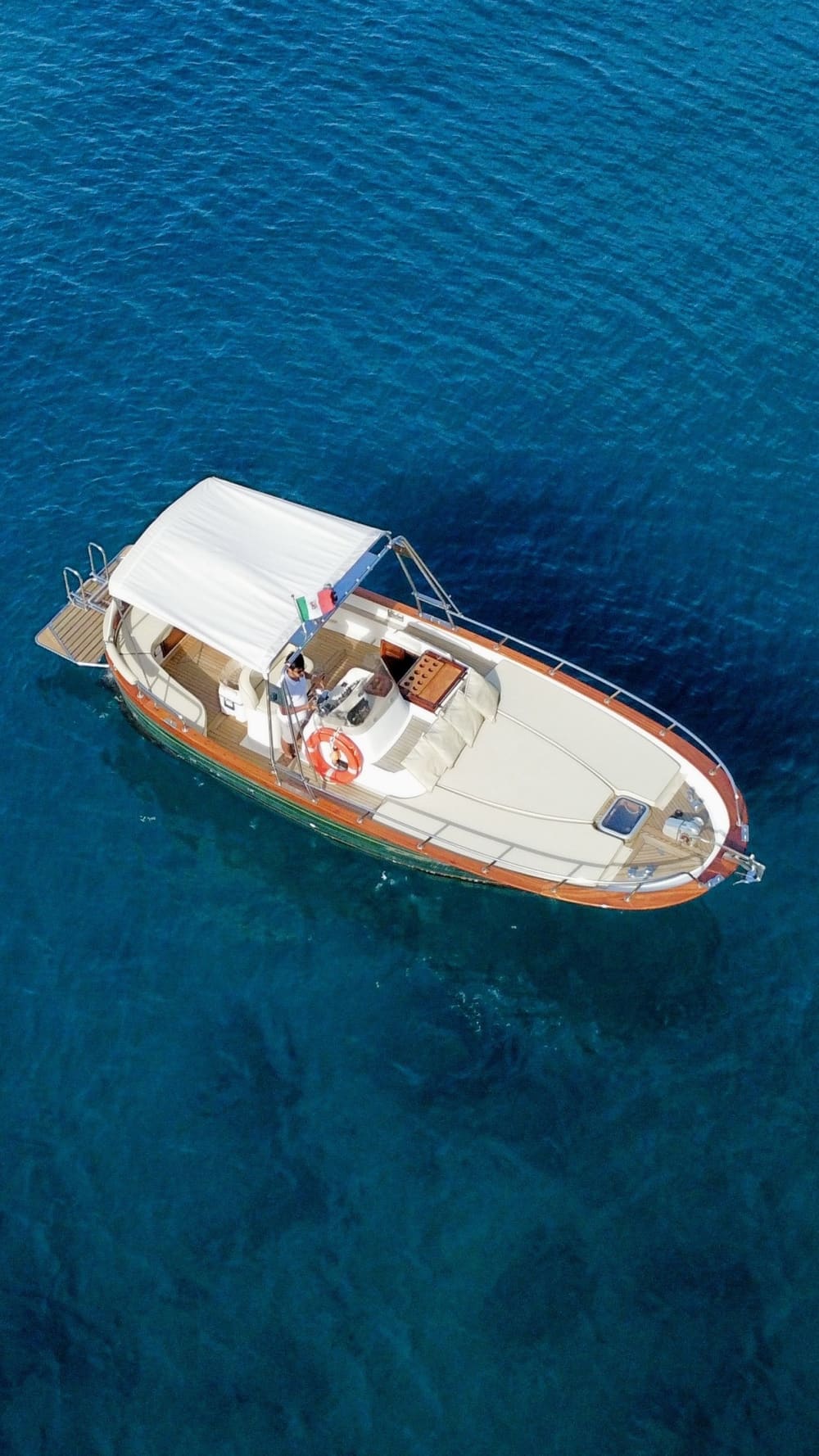 Een dag op Ischia op een motorboot.