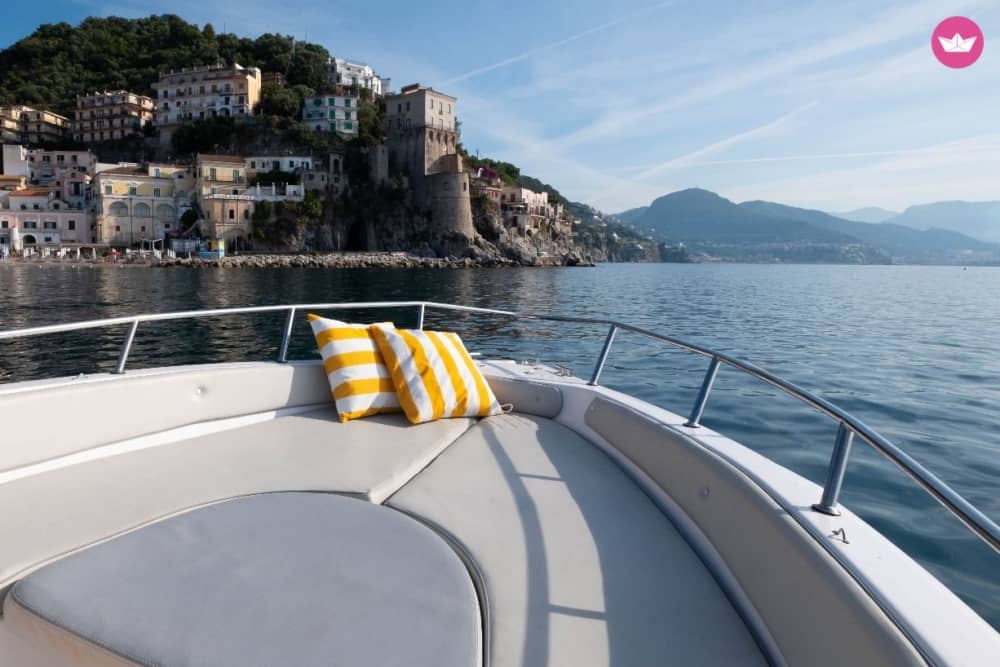 Passeio de barco privado: Descubra Capri e Nerano