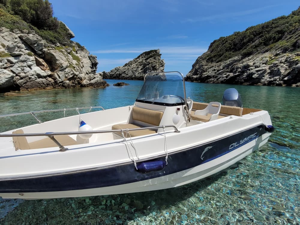 White, blue, and divine: A full day on a motorboat