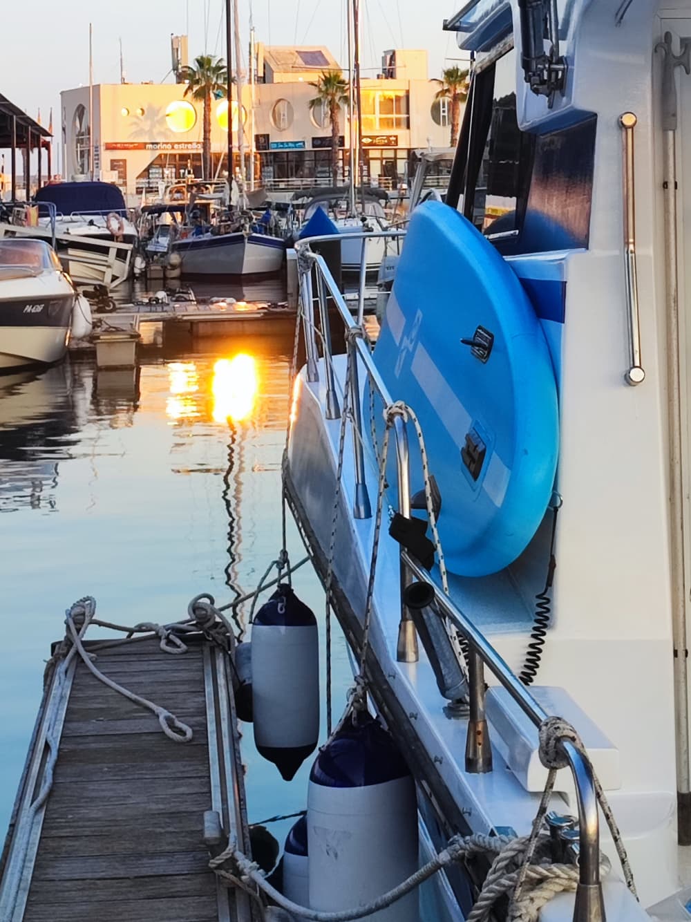 Skipping (4h). Discover the Bay of Alicante – Nature, relaxation, and unique views