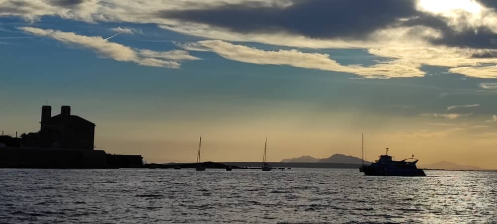 Skipping (4h) atardecer sobre el castillo.