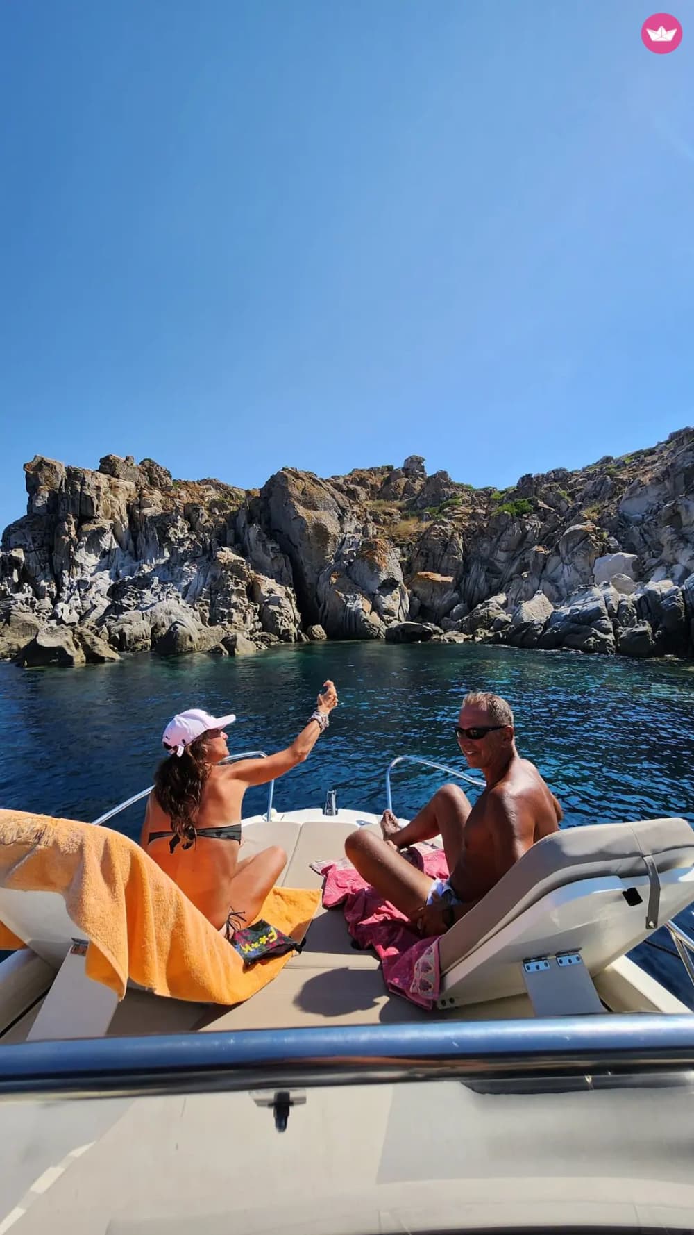 Exklusiv miniyachttur i Villasimius marina skyddade område med ett dopp i Venus naturliga pooler.