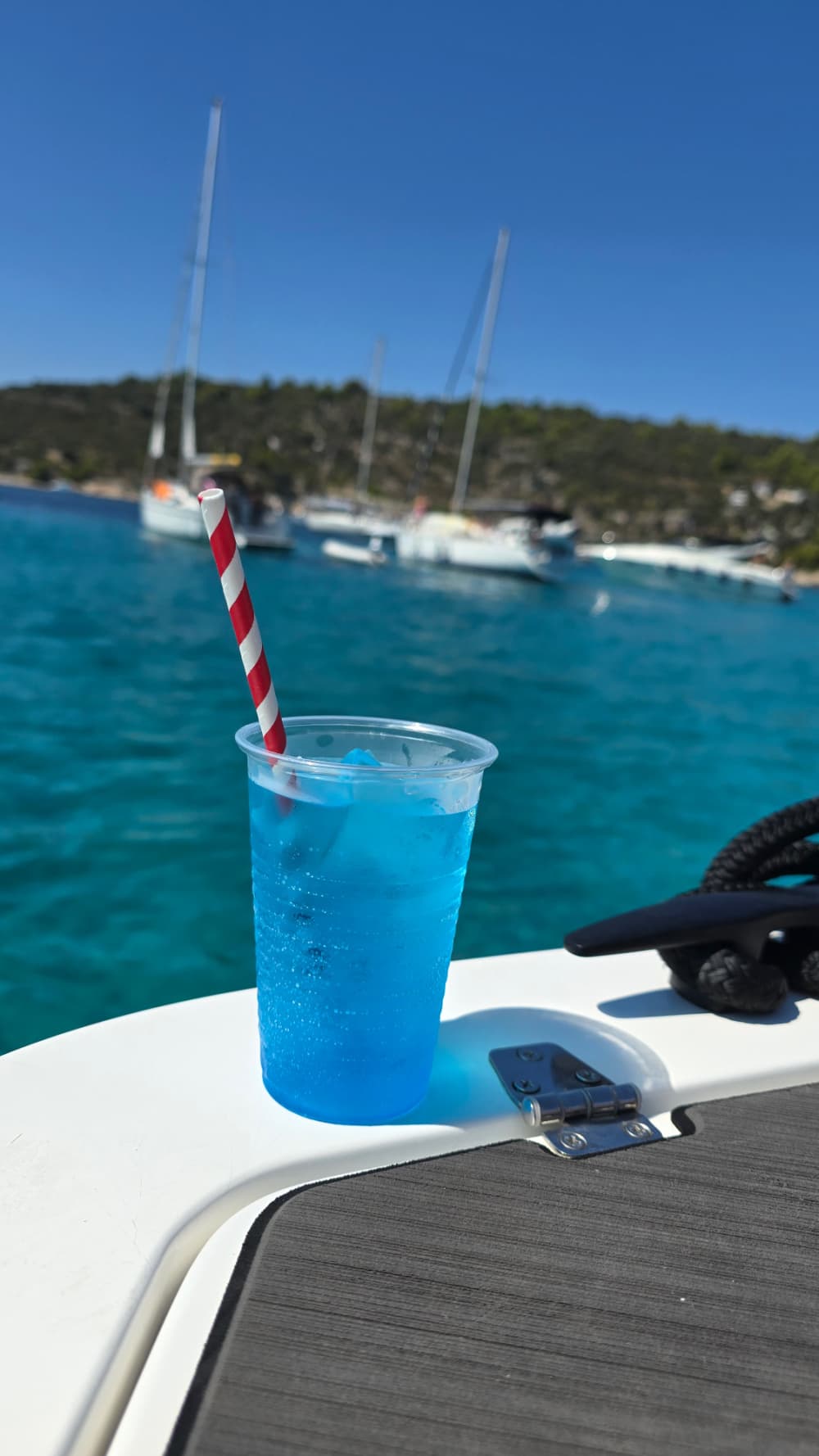 Passeio de um dia para a praia da lagoa azul e ilha Šolta – Águas cristalinas e charme da ilha saindo de Split