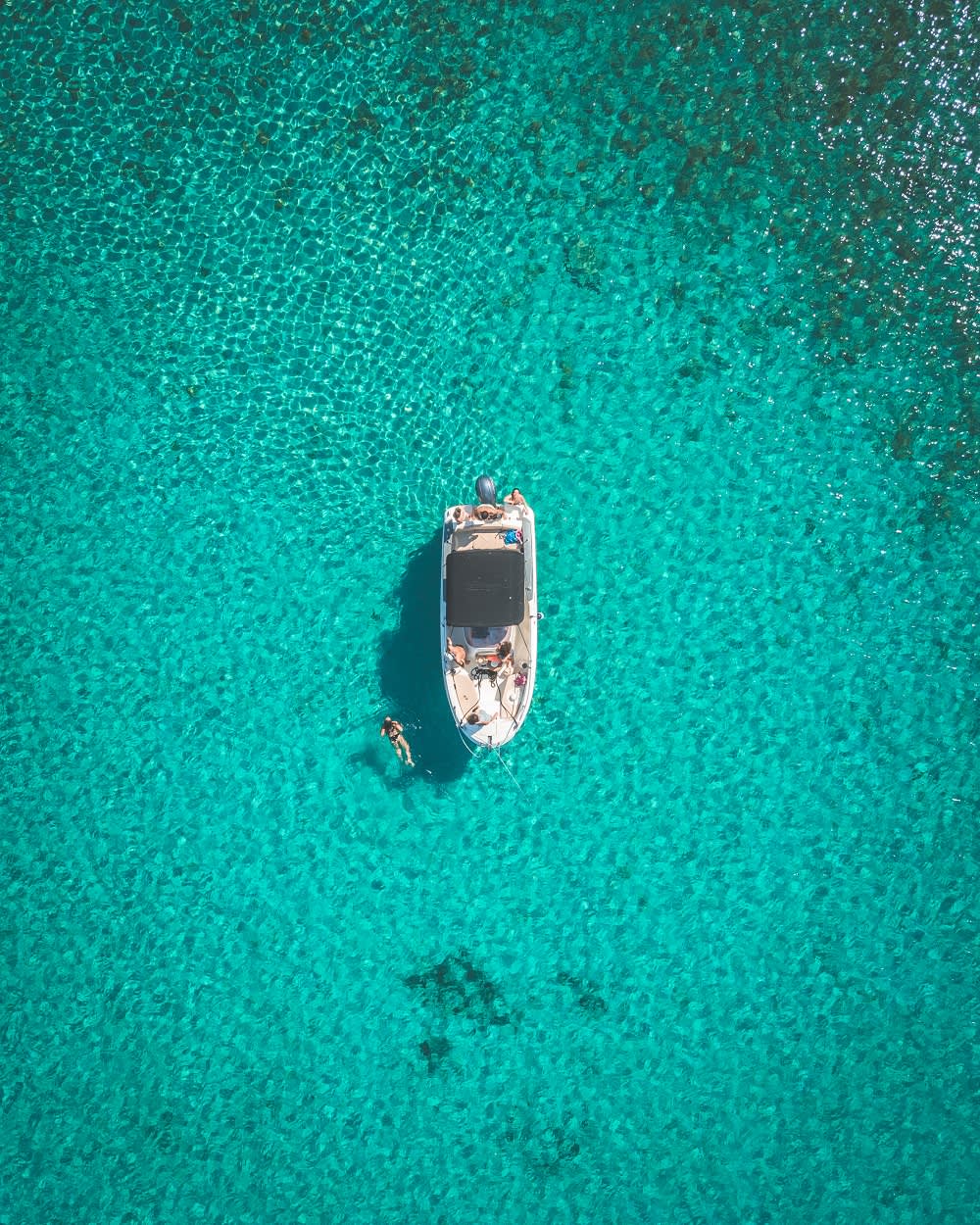 Avkopplande halvdagstur - Blå lagunen och Maslinica-bukten flyr på en motorbåt från Split