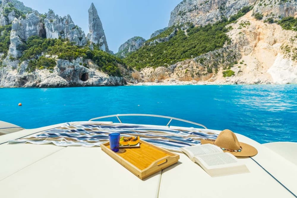 I sogni italiani iniziano in mare: un viaggio di 8 ore nel cuore di Santa Maria Navarrese