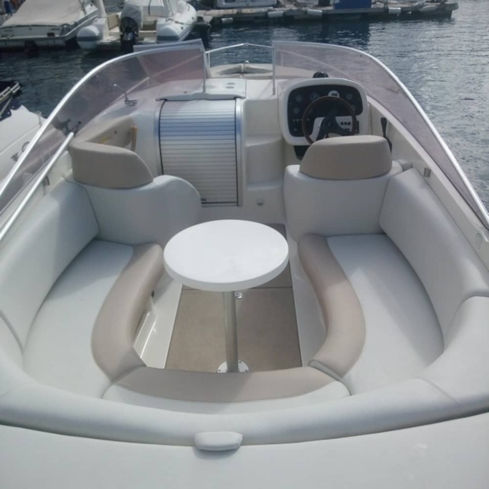 Explorez Costa Adeje en bateau : une journée complète sur l'eau à bord d'un bateau à moteur