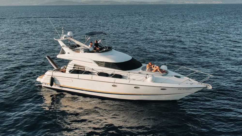 Индивидуальная лодочная экскурсия: путешествие по островам и укромным бухтам Далмации.