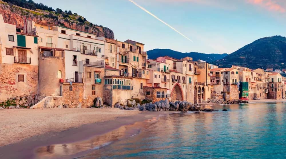 Cefalù auf dem Seeweg: Ganztägige Küstenkreuzfahrt zum Kronjuwel Siziliens