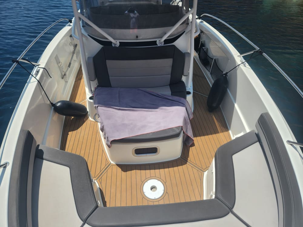 Twoja prywatna łódź motorowa na całodniową wycieczkę po Galerii