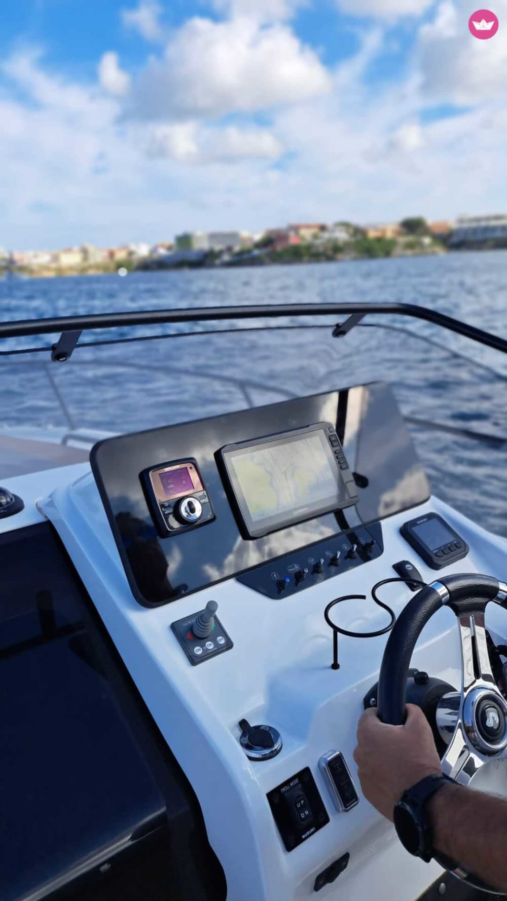 4 horas de sol, baño y rincones secretos a lo largo de la costa de Menorca.