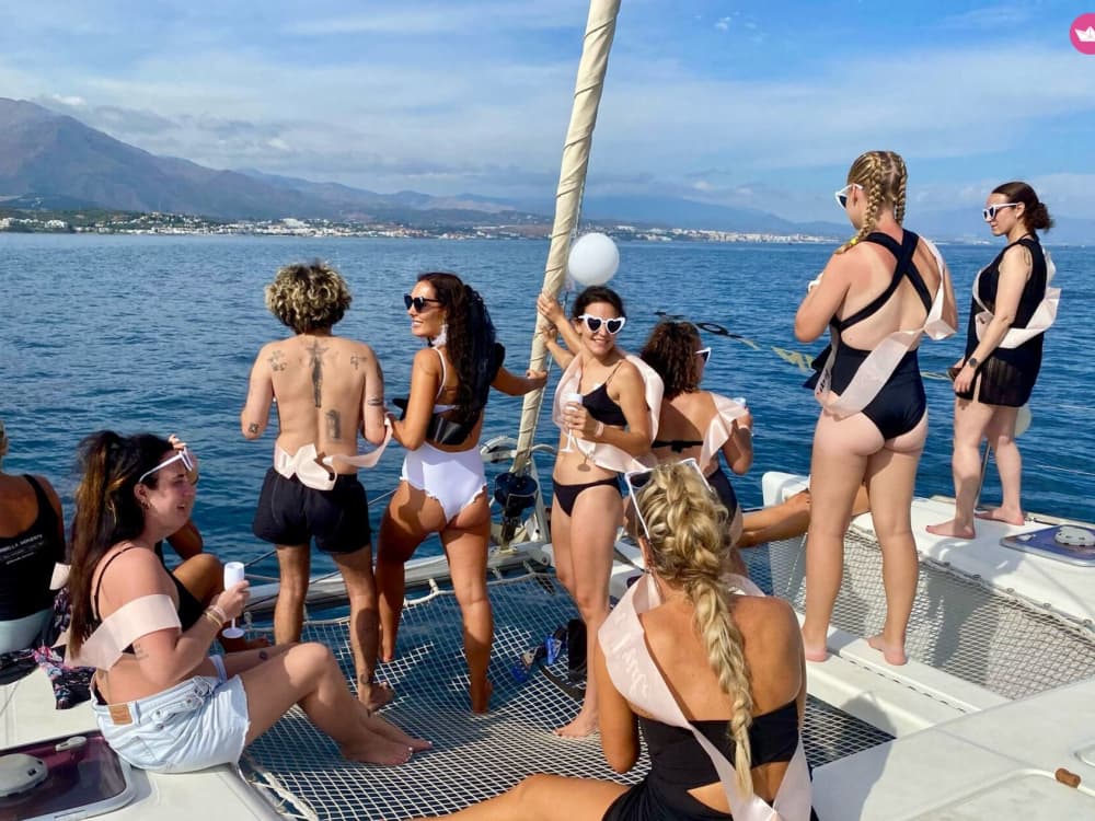 Mediterraner Zauber – 6-stündiger Segel-, Schwimm- und Paddel-Ausflug