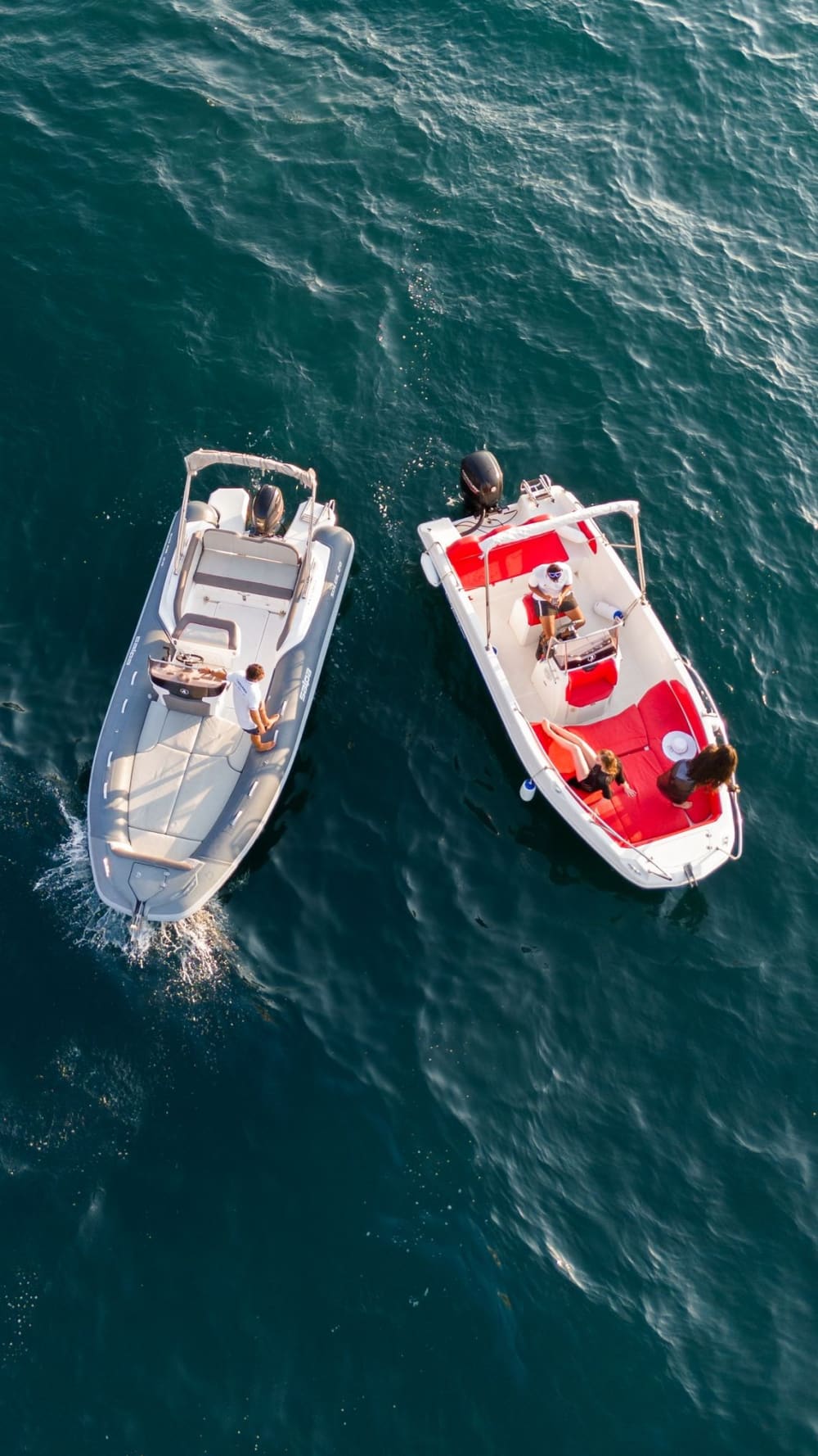 Wybrzeże Amalfi: ekskluzywny 7-godzinny rejs na pokładzie Cayman 585