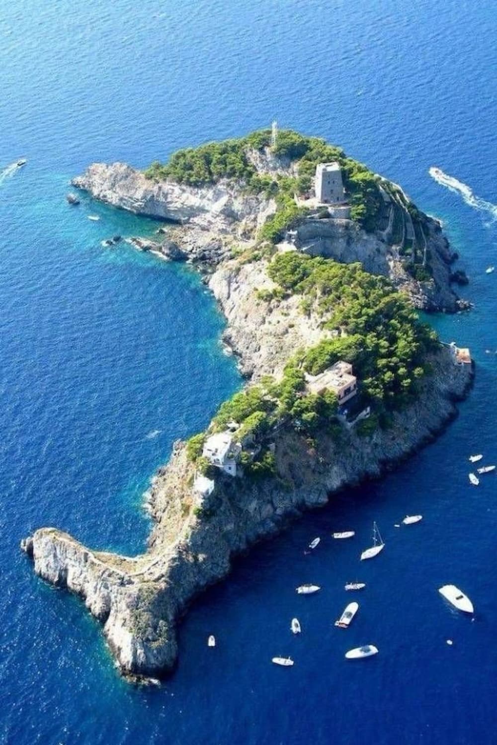 Из Позитано на Капри: эксклюзивный круиз на Cayman 585