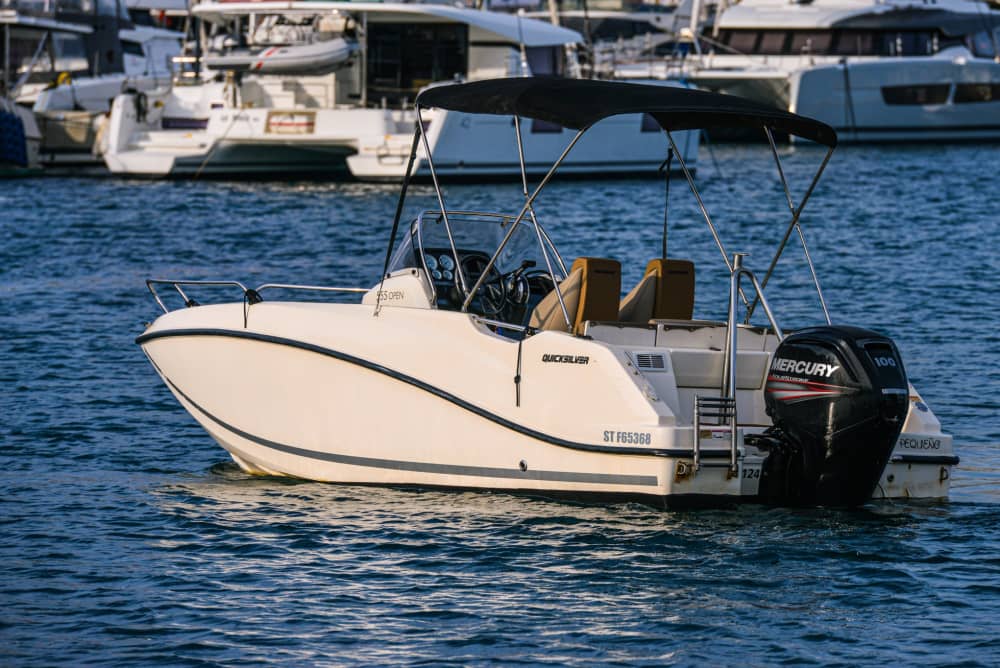 4h pour découvrir Marseille en bateau à moteur