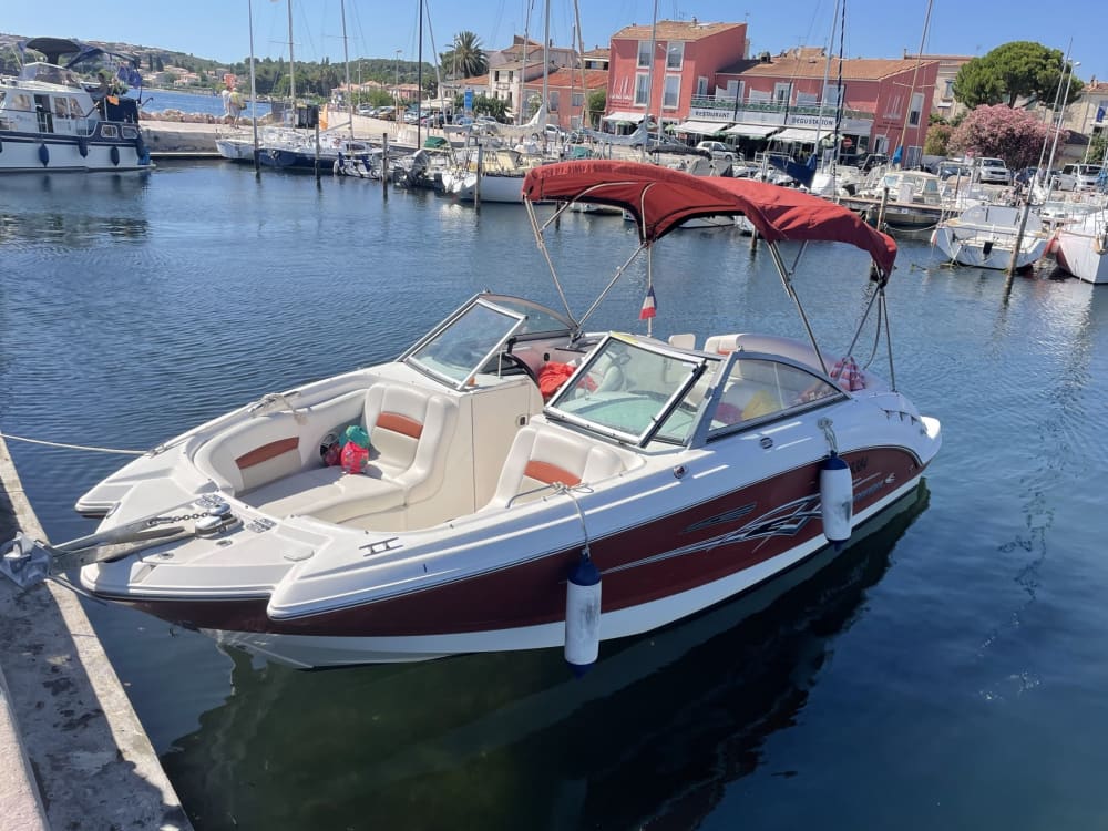 Entspannung in Sète: 9 Stunden Sonne auf einem Motorboot