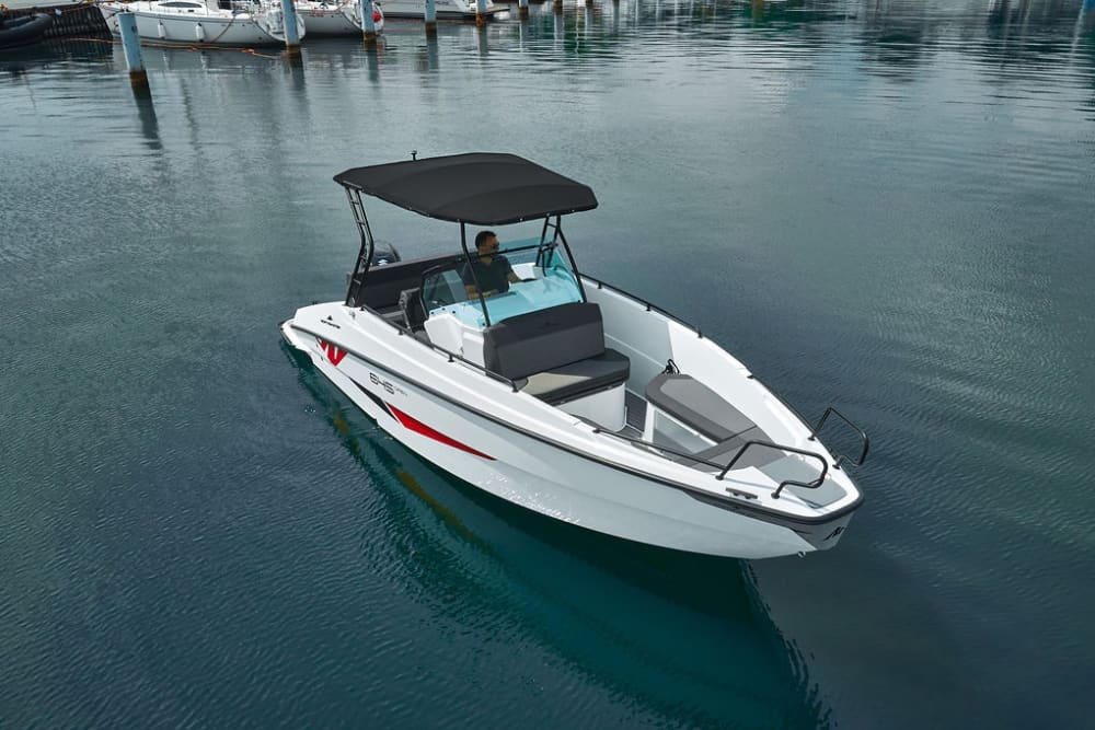 Njut av 9 timmar på en motorbåt i Rab