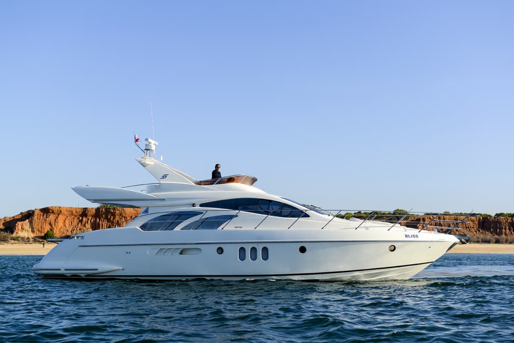 Luxury 4-hour yacht cruise: Jet ski (not included) and Portuguese Riviera