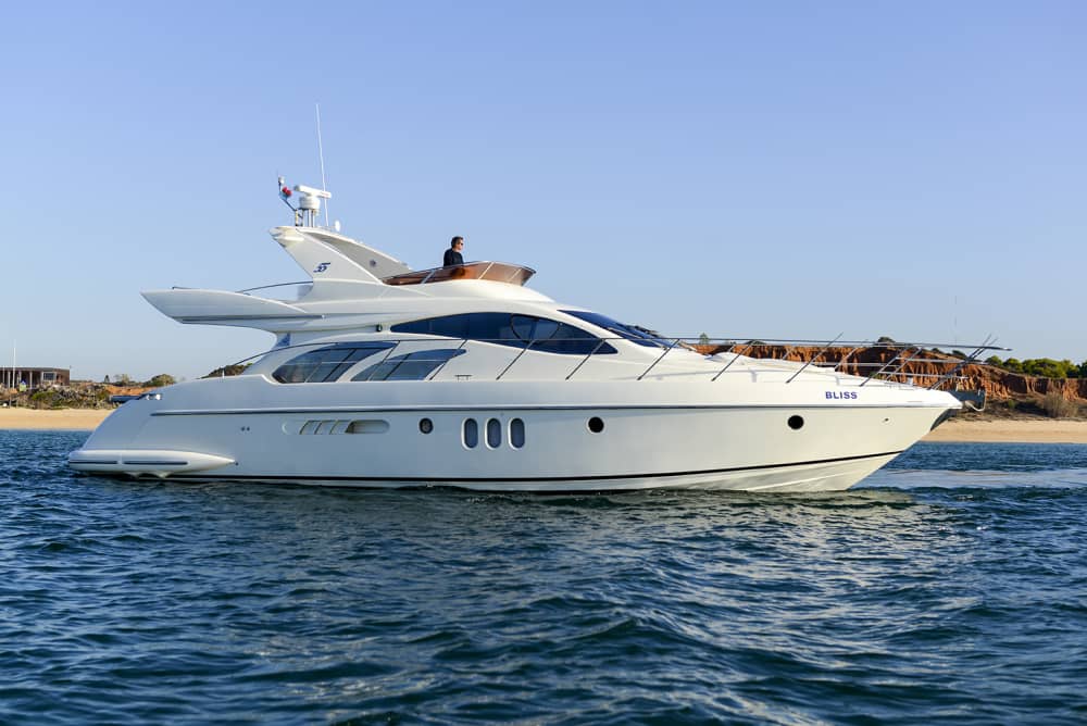 Luxury 4-hour yacht cruise: Jet ski (not included) and Portuguese Riviera