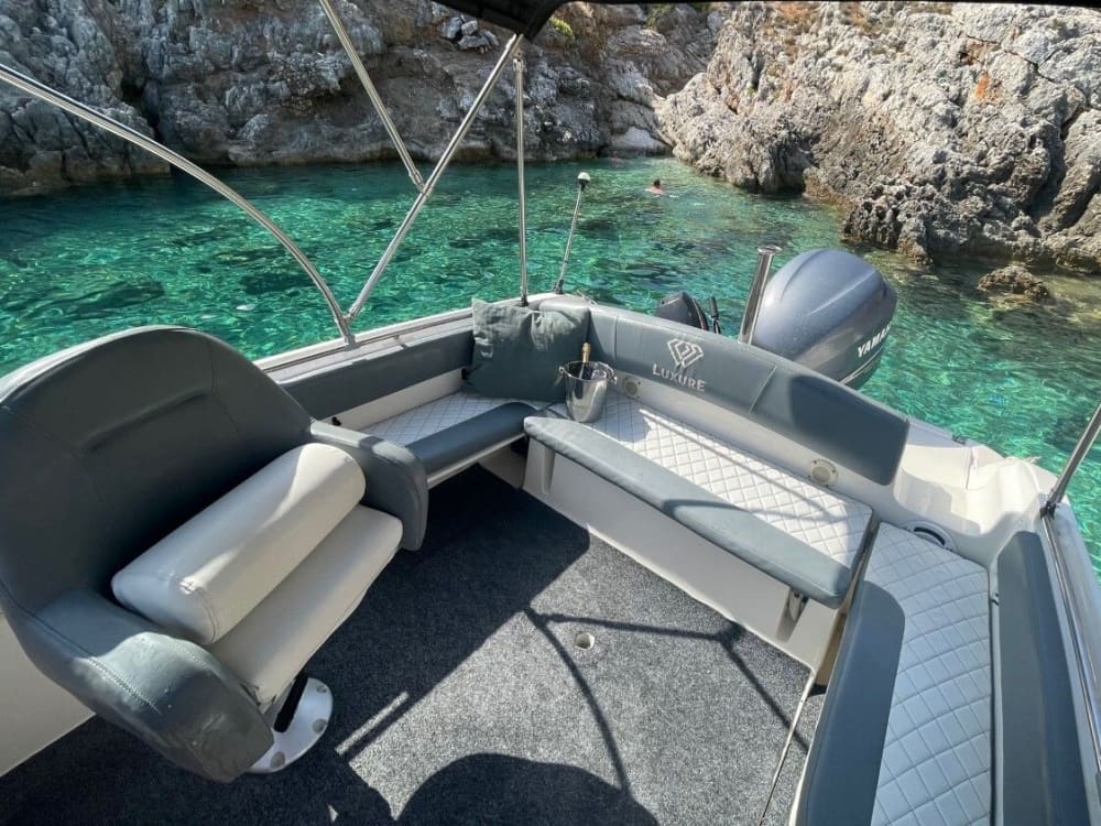 Rejs wzdłuż wybrzeża do Błękitnych Jaskiń i plaży Navagio