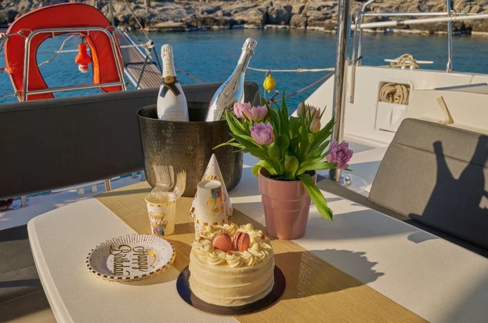 Heraklion Luxury Catamaran Sunset Cruise — Dia Island (16:30–20:00)