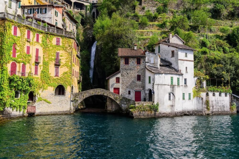 Lake Como 4 Hours Tour: Celebrities, Villas & Views