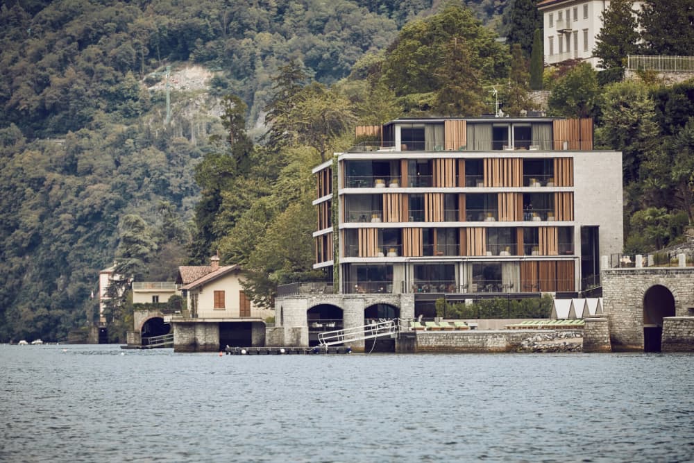 Lake Como 4 Hours Tour: Celebrities, Villas & Views