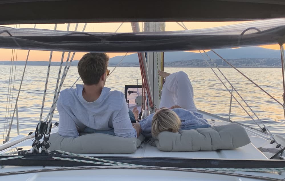 Navigazione al tramonto e degustazione di prodotti tipici