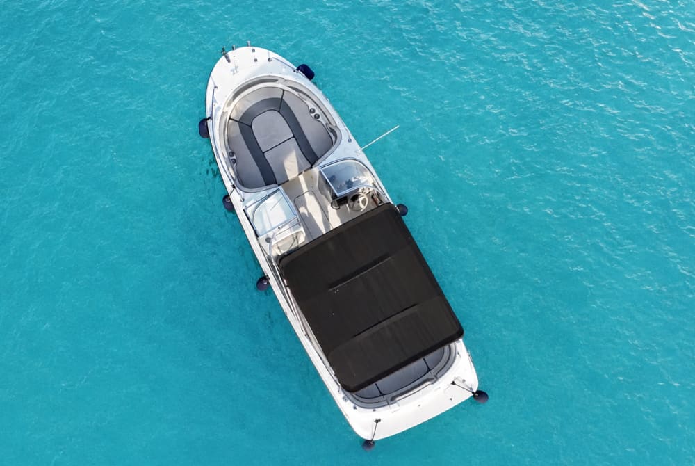 Sailing from Puerto Banús – 3 hours of sea, anchorage and nature